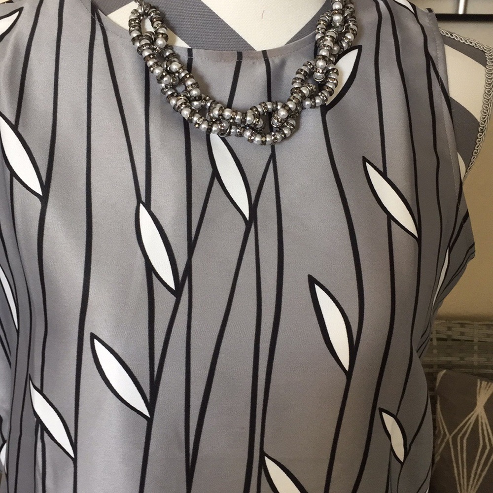 Ann Tylor beautiful Top🍒🍒🍒